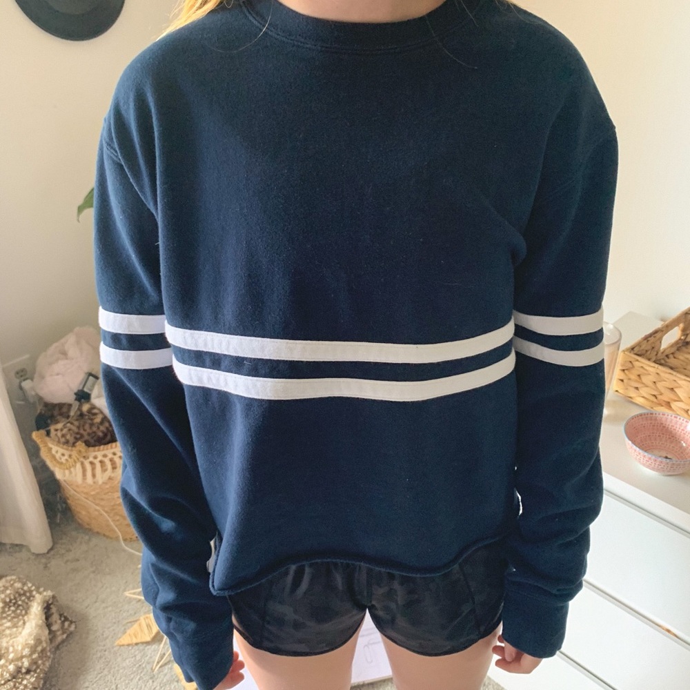 Brandy Melville crew neck sweater